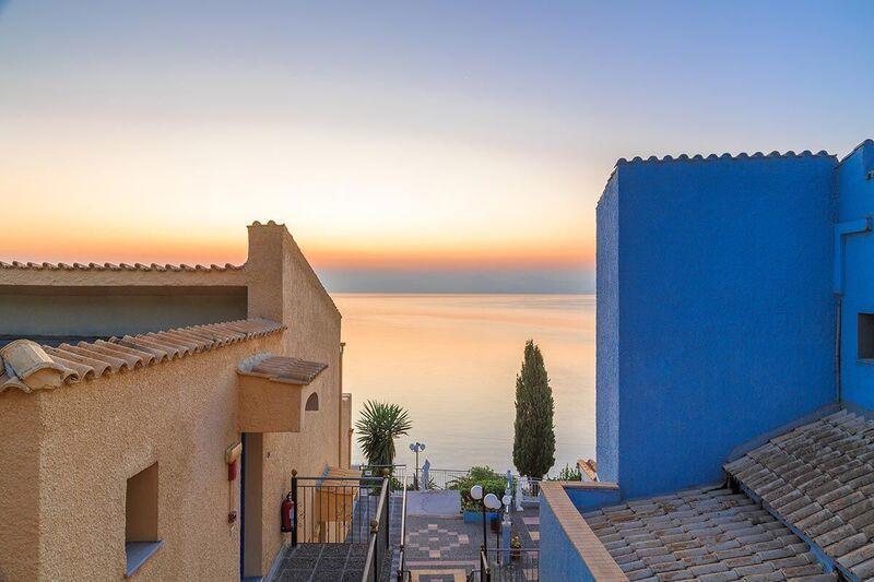 Costa Blu Hotel Benitses  Exterior photo